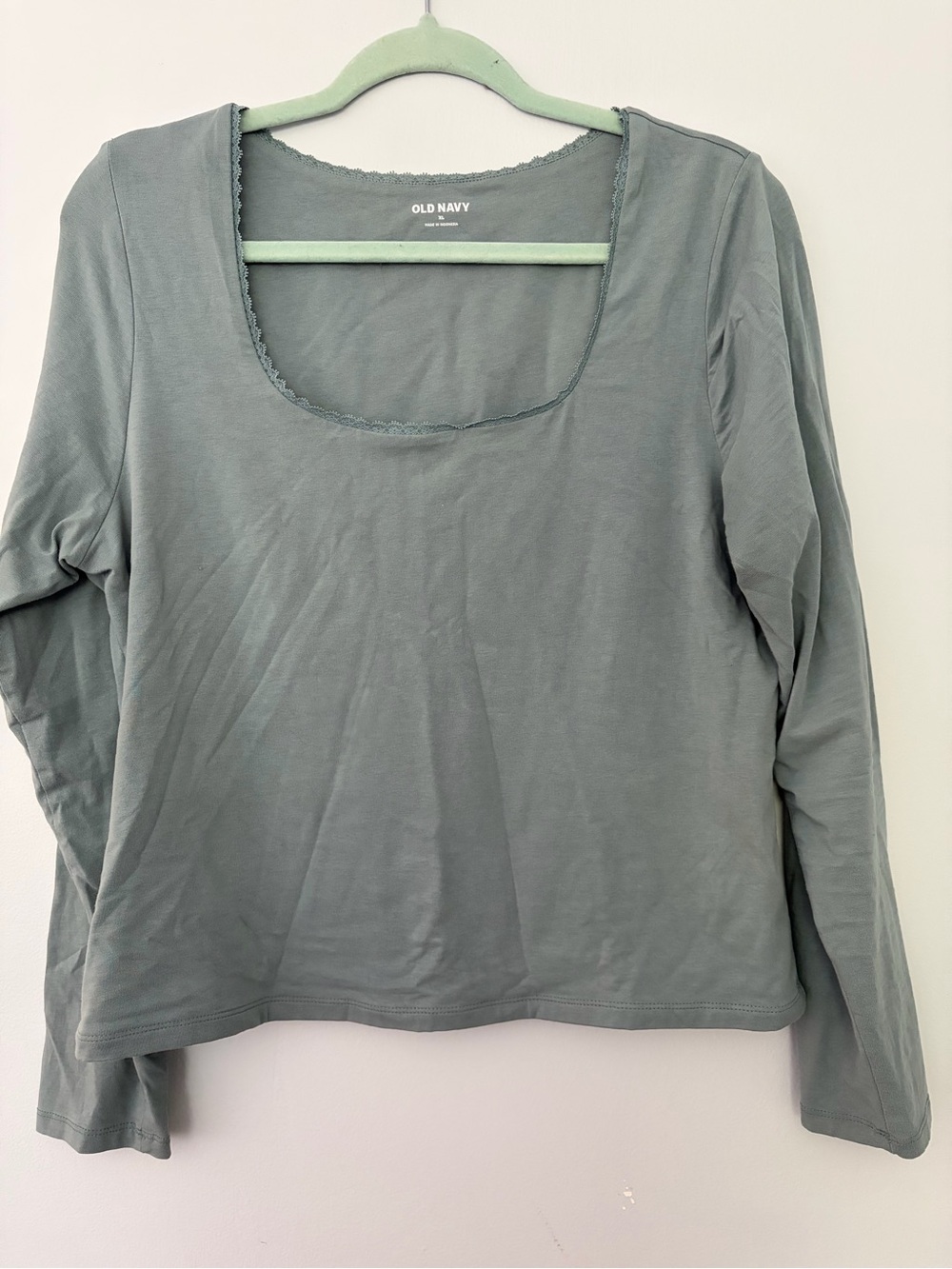 Old Navy Long Sleeve Scoop Neck Top in Sage Green